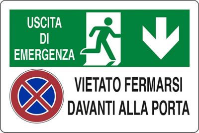 Uscita di emergenza vietato fermarsi davanti alla porta